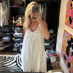 Linne klänning  - Söt linne klänning, köpt second hand, passar mig som normalt har S