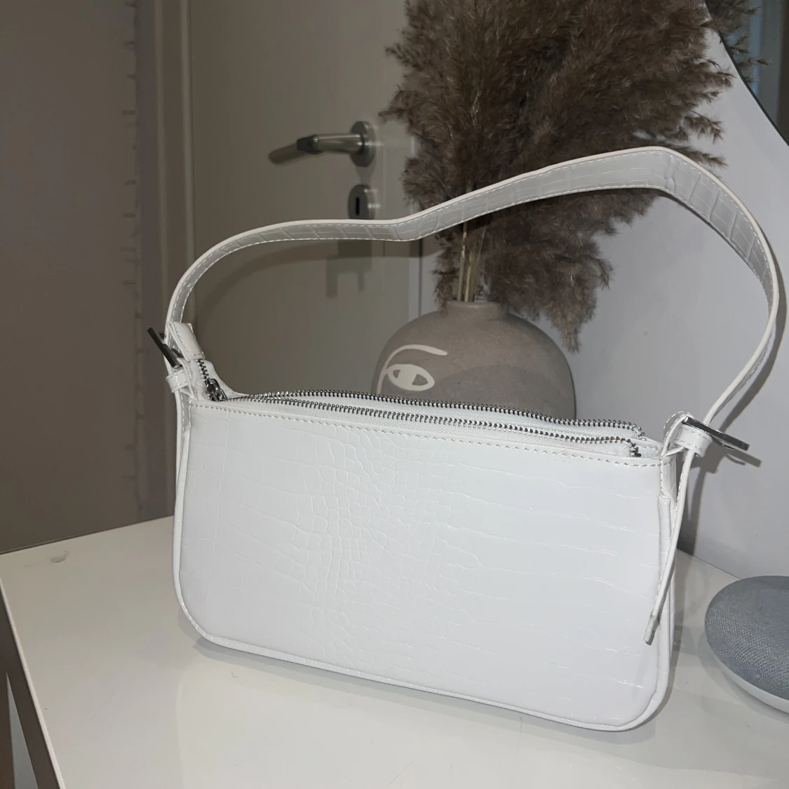 Vit väska från gina tricot
