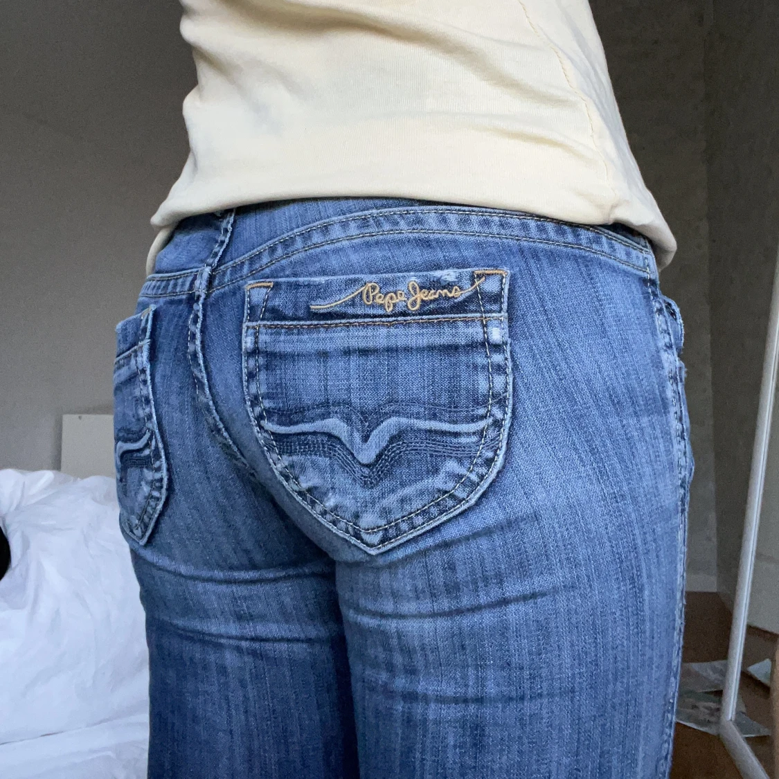 Lågmidjade Pepe jeans lätt utsvängda långa  - 90