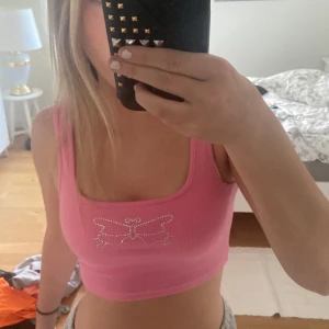 top - fin topp som jag nästan aldrig använt 💕