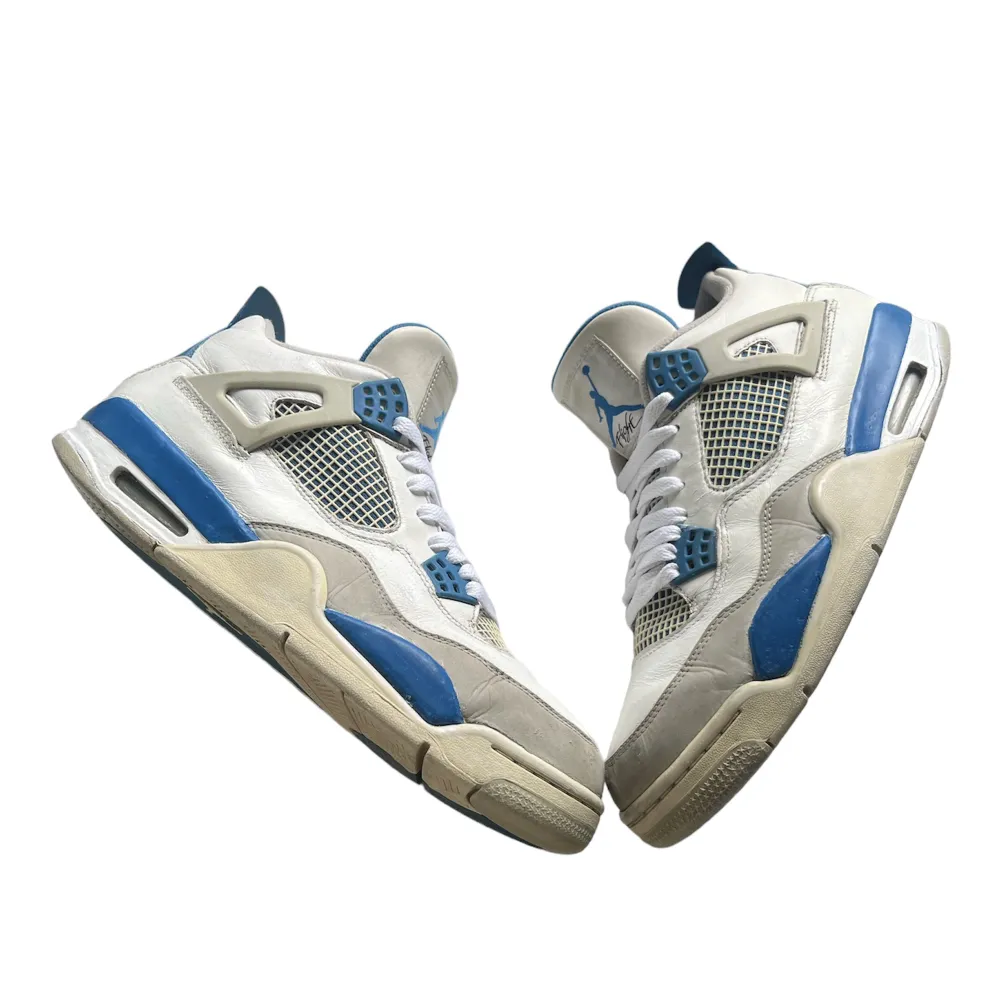 🦋Jordan 4 military blue 🦋⚡️Storlek 44,5⚡️🍀Riktigt sällsynt modell 🍀💥Äkthetsbevis tillkommer 💥📦Kan fraktas eller mötas upp i Stockholm 📦❗️Skickar gärna fler bilder eller svarar på frågor ❗️⭐️Fantastisk kvalitet på skorna ⭐️🌸Pris kan diskuteras vid snabb affär 🌸. Skor.