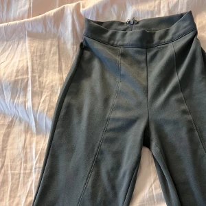 Kostymbyxor  - Snygga och långa kostymbyxor!🤍