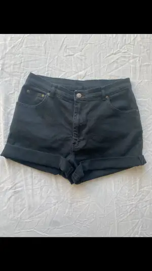Mörkgröna shorts