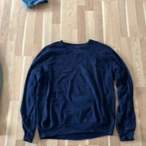 Stickad ralphlauren tröja - Hej säljer min stickade Ralph lauren tröja i storlek M då ja Ej använder den längre