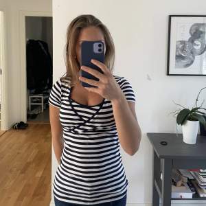 Jätte söt topp från H&M Storlek xs men skulle säga att den är S