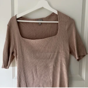 Topp  - Fin topp från hm knappt använd 