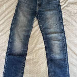 Vintage boomerang jeans. Lite slitna i botten, 7/10. Pris kan diskuteras