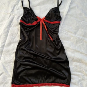 Linne - Snart satin linne