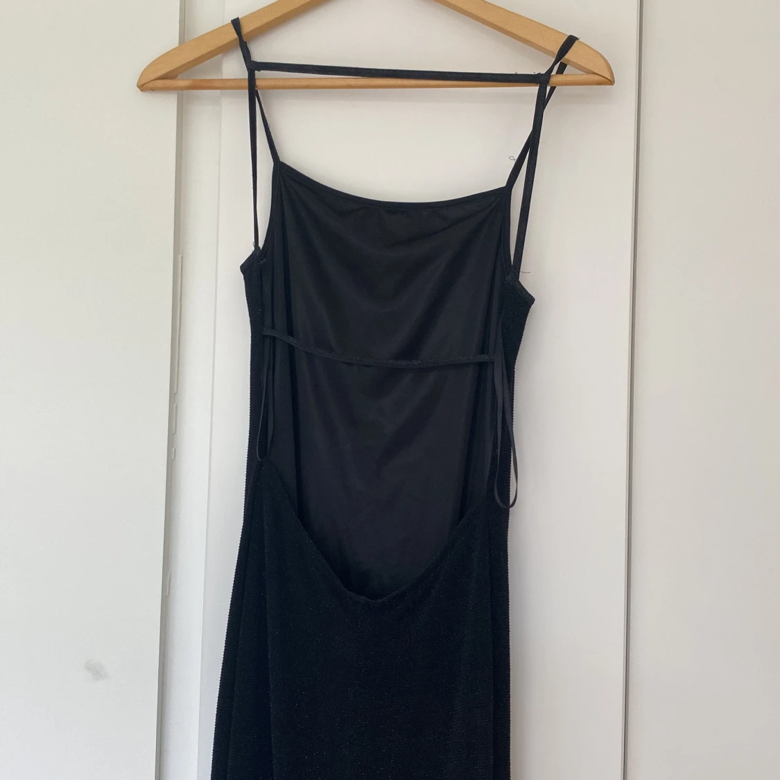 Långklänning i svartglitter🤩✨⭐️🪩 - 90