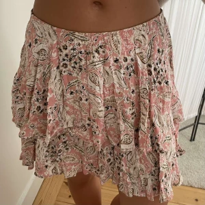 Zara kjol - Superfin kjol från Zara - liknar typ isabel marant! Superfint skick 💕 OBS: frakt tillkommer! 