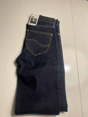 Lee jeans  - Helt nya oanvända  Nypris 999 Mitt pris 200kr