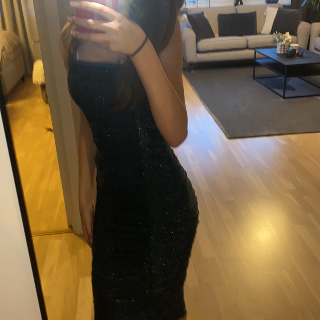 Glittrig klänning - 91