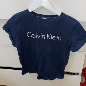 T-shirt från calvinklein  - T-shirt från Calvin klein Storlek xs