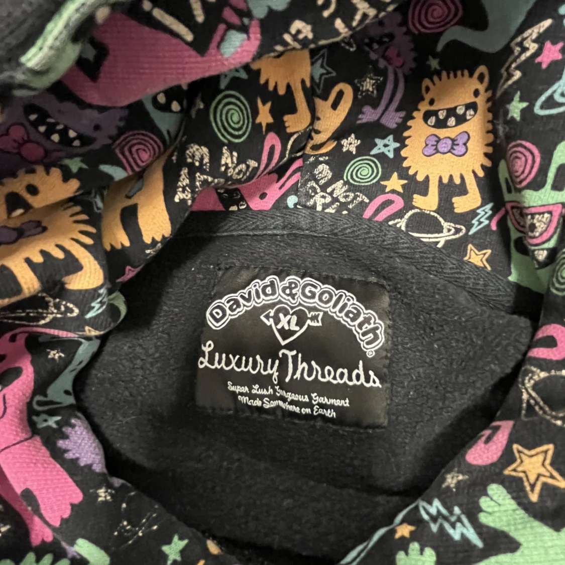 Tjocktröja med luva självlysande ”Closet Monsters” - 91