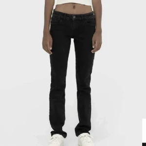 Lågmidjade jeans - Så snygga lågmidjade jeans i toppskick! Dom är tyvärr för små för mig🥰 älskar dom verkligen!!