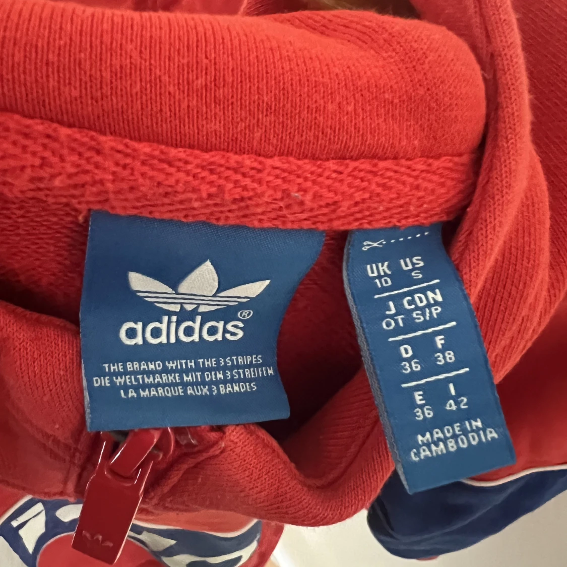 Adidas hoodie - 91