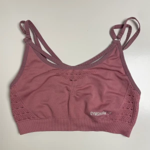 Gymshark sport-bh - Jättefin sport-bh från Gymshark. Storlek S.