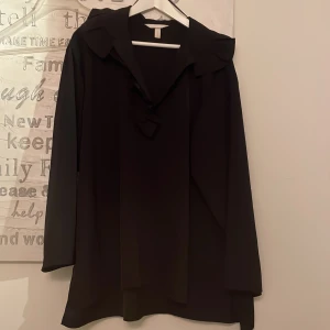 Volang blus  - Blus ifrån hm 