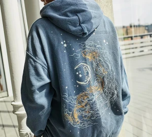 Urban outfitters hoodie - Urban outfitters starry nights hoodie i storlek S. Köpt förra året och sparsamt använd.  Ganska oversized skulle nog passa s/m 