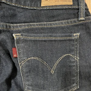 Levis jeans  - Använda en gång, superfint skick storlek 25 