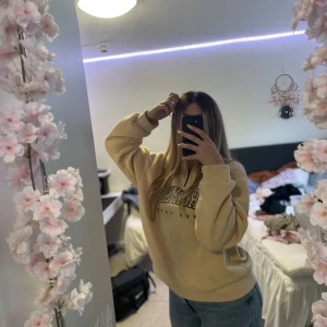 Tröja - Skriv för info och fler bilder