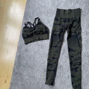 Galevo tights och topp - Fint begagnat skick!, djur-/rökfritt hem