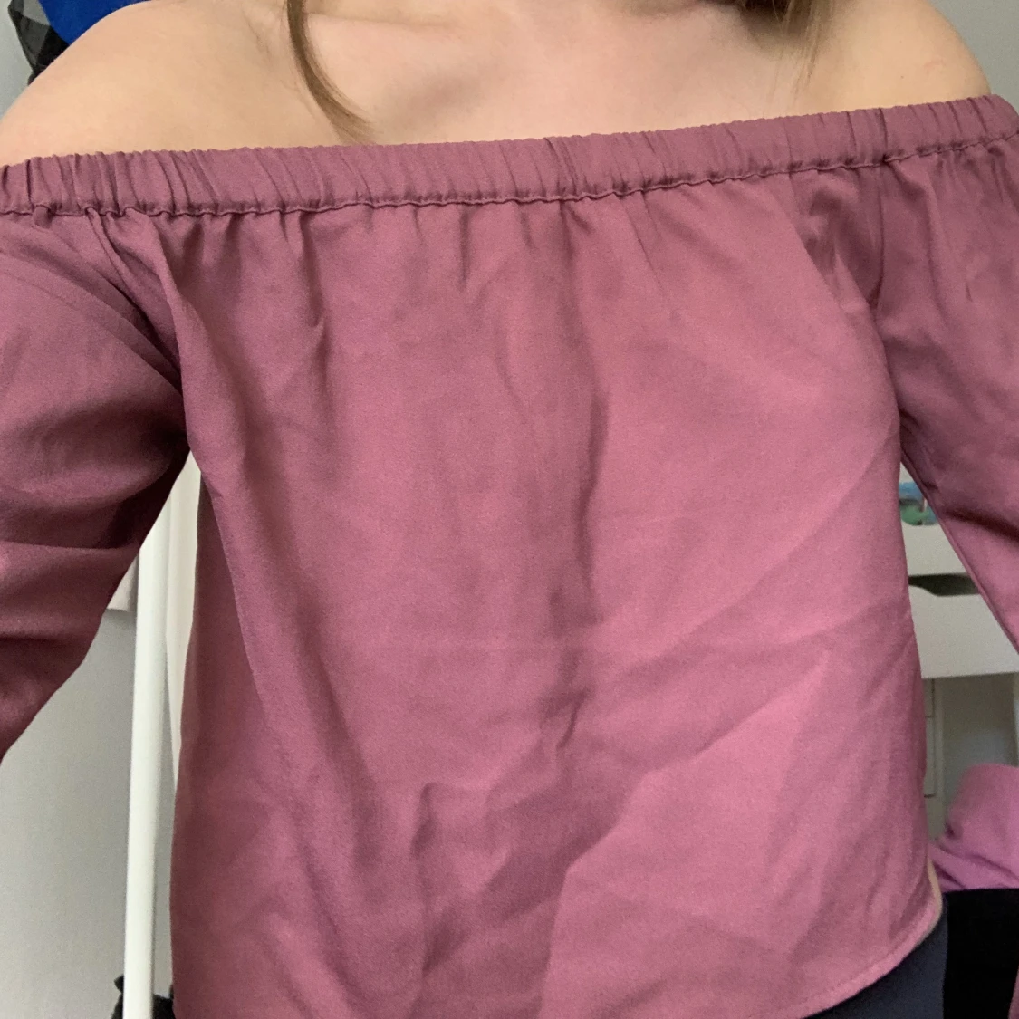 Croppad vinröd topp med lösa ärmar