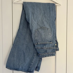 Jeans - Jeans från Weekday i modell Ace. Vid frågor är det bara att höra av sig!💕