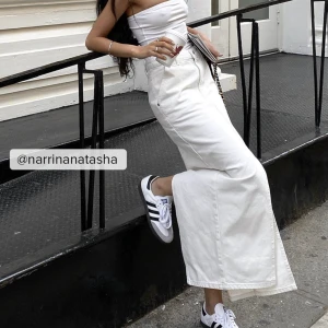 Jeanskjol - Lång vit jeanskjol med slits🌟