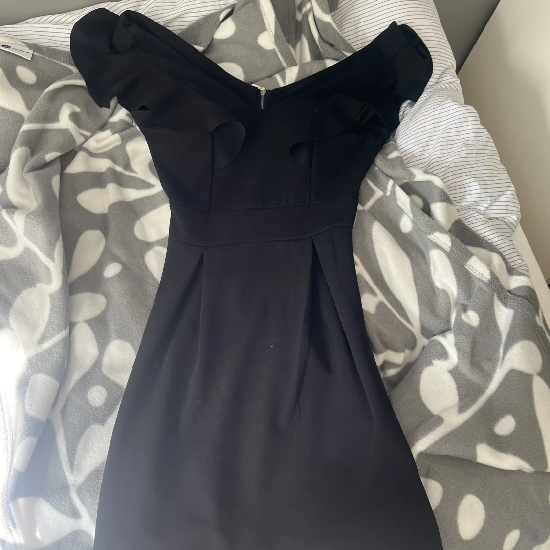 svart kort klänning - 91