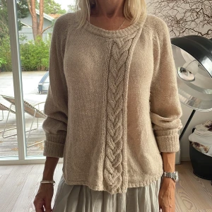 Hunkydory tröja - Otroligt fin stickad tröja ifrån hunkydory!! Kontakta vid frågor. Köparen står för frakt! 2000 kr ny