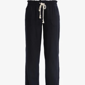 Linnebyxor  - Ett par linnebyxor från märket Roxy. Använda ett fåtal gånger så väldigt bra skick