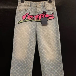 Lv baggy indigo pants - Priset kan diskuteras vid snabb affär. Dm för mer info/bilder