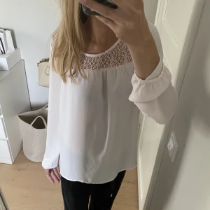 Fin rosa blus  - Jättefin rosa blus från Jaquline byyoung! Kommer tyvärr inte till användning. 💕 