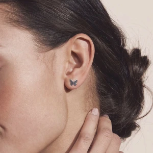 Örhängen Edblad  - Söta fjärilsörhängen från Edblad i rostfritt stål. Aldrig använda. Nypris 249 kr🌸