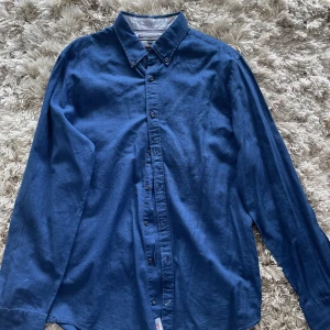 Tommy Hilfiger Shirt - Tommy Hilfiger shirt, used before.