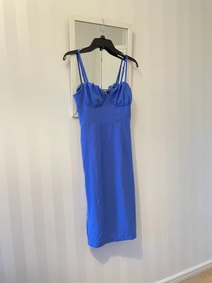 Klänning från missguided - Storlek 36