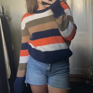 Stickad - Gjord av alpaca, ull bla.