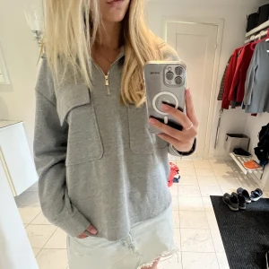 Tröja - Så fin långärmad tröja i storlek M från Mango🫶