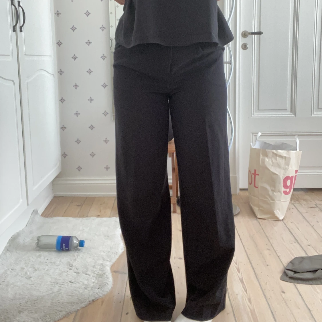 Svarta kostymbyxor  - 91