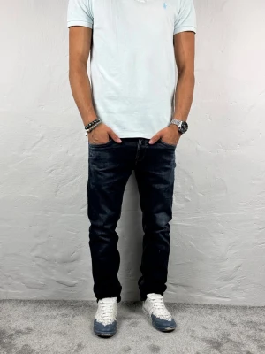 Replay jeans  - Ett par snygga jeans från Replay i storlek W29 L30 i modellen Ronas 