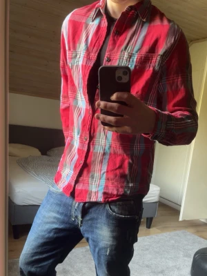 Flanellskjorta Ralph Lauren - Sjukt nice flanellskjorta, Snygg färgkombination och riktigt bra passform. Defektfri och storlek M!