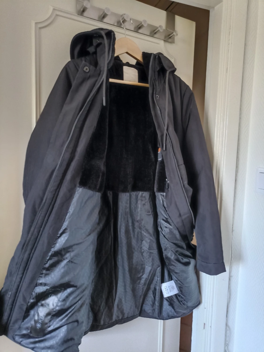 Mörkgrå lång parkas med huva - 2