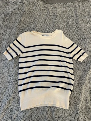 Randig topp - Randig topp från Zara