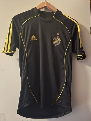 AIK tröja - Skitsnygg aik tröja från vad jag tror är 2006 i storlek S