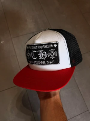 Chrome Hearts Keps - Keps från chrome hearts, kepsen är helt ny och i väldigt bra kvalité. Hör av dig vid fler frågor!