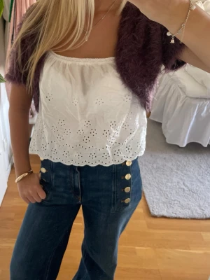 Bolero - Söt lila/vinröd bolero ✨✨🧸perfekt att ha på middagar, fest och vardag❣️❣️