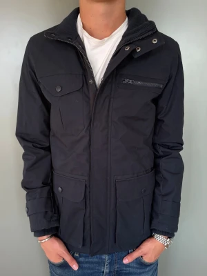 Homebound Jacka  - Storlek: S | Skick:9,5/10 | Nypris: Ca 1599kr