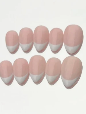Simple French Pressons - Valfri storlek, görs på beställning! Går att be om nån extra initial osv💗Prepkit ingår alltid!