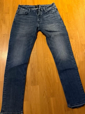 Neow jeans - Lite använda W31 L32